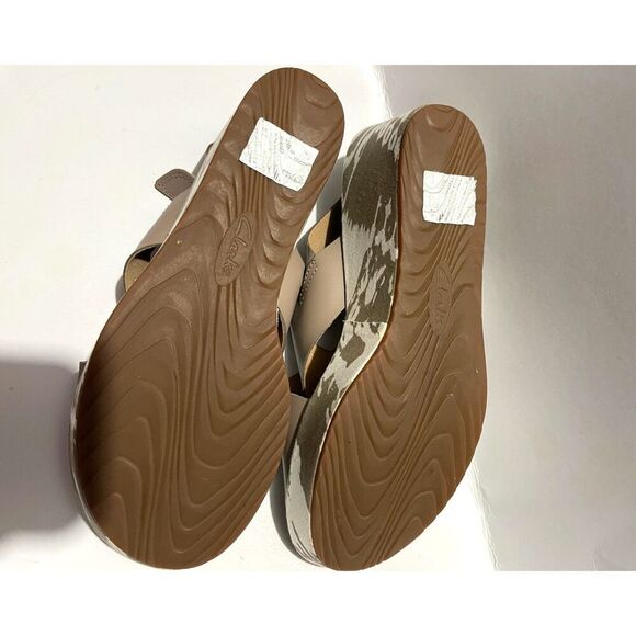 Clarks Collection Soft Cushion brown wedges Strappy women's 11 - Picture 6 of 7